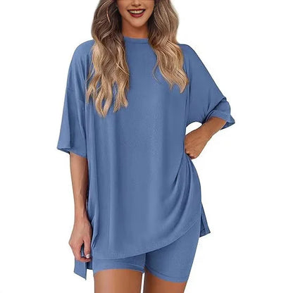 Chic and Comfortable Veloura Two-Piece Lounge Set for Juniors